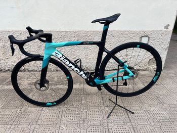 Used Bianchi Oltre XR4 Ultegra Di2 2021 2021 Road & Gravel
