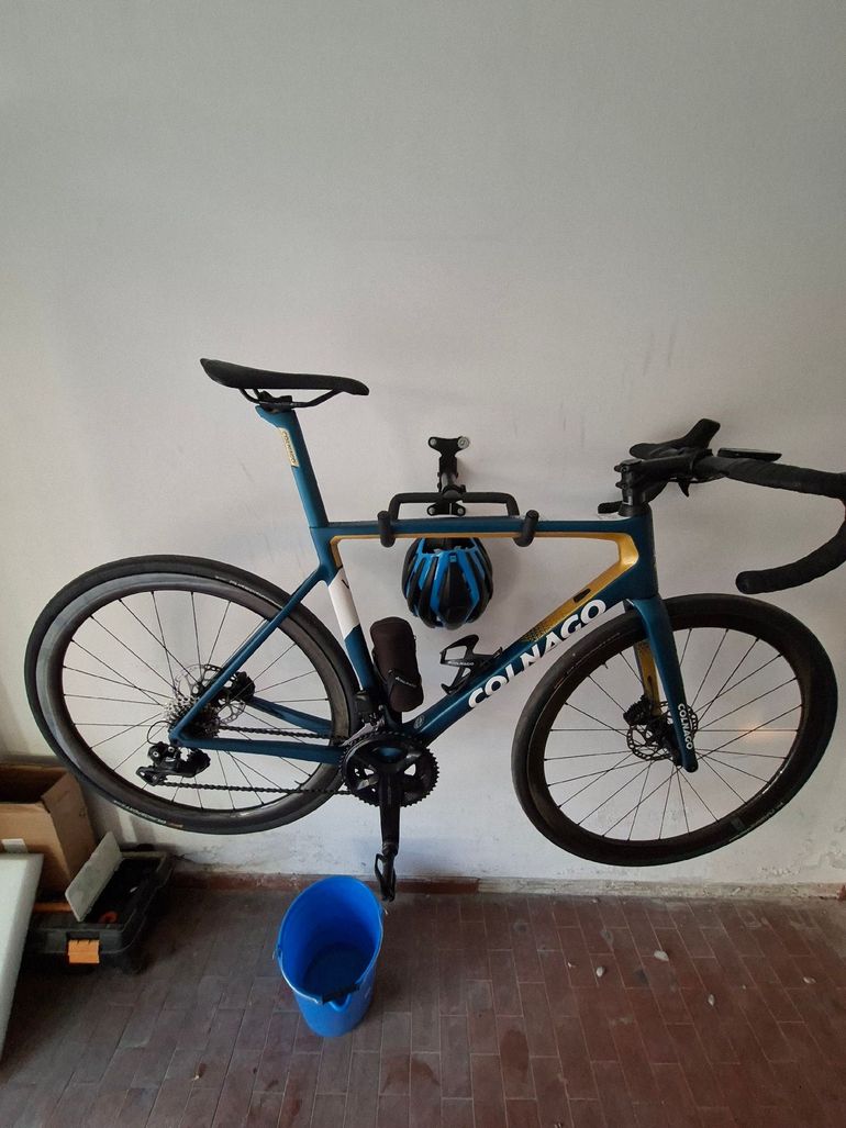Used Colnago V3 Disc 105 Bike 2023 2023 Road & Gravel, Green — image 1 of 3
