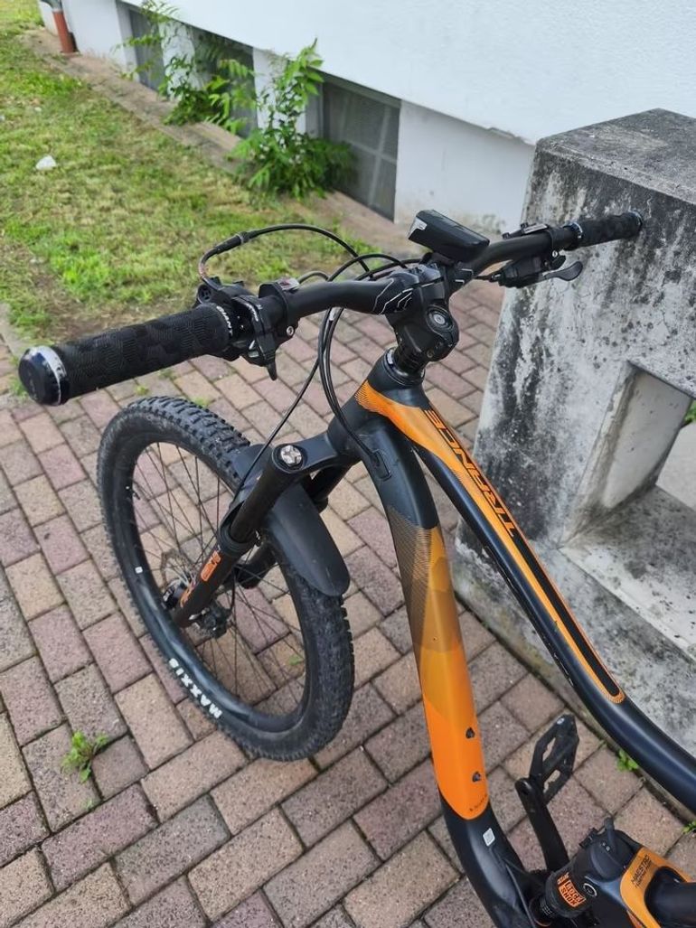 Used Giant Trance 3 2019 2019 Mountainbike, Orange, 27.5 — image 3 of 4