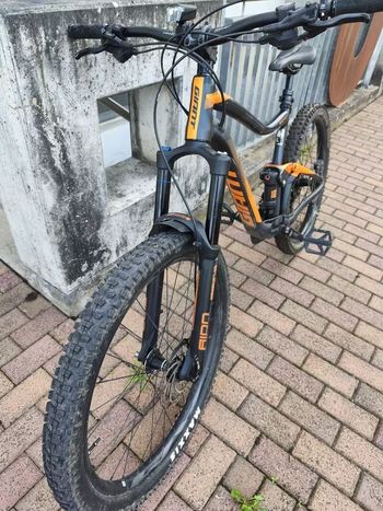Used Giant Trance 3 2019 2019 Mountainbike, Orange, 27.5 — image 4 of 4