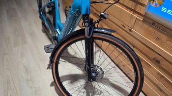 Used Trek Verve+ 2024 Mountainbike, Blue — image 10 of 13