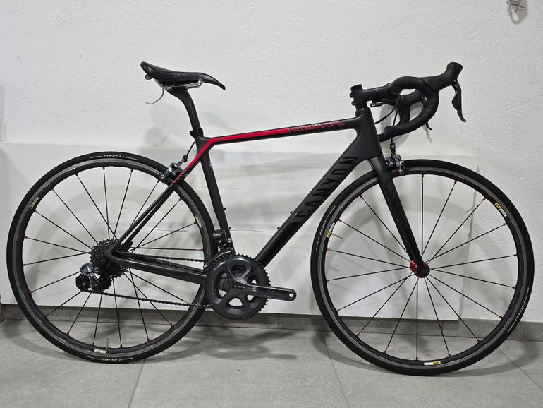 Used Canyon Ultimate CF SL 9 Di2 2017 Road & Gravel, Black — image 1 of 5