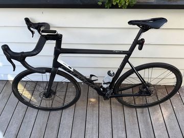 Used Colnago V3-RS Disc 2021 Road & Gravel, Black — image 1 of 10