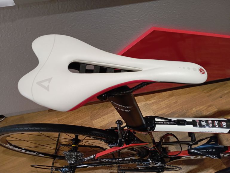 Used Wilier Conto1air 2020 Road & Gravel, Black — image 7 of 9