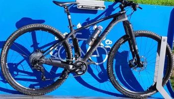 Used Canyon Grand Canyon CF SL RS1 Limited 2015 Mountainbike, Light Gray — image 2 of 3