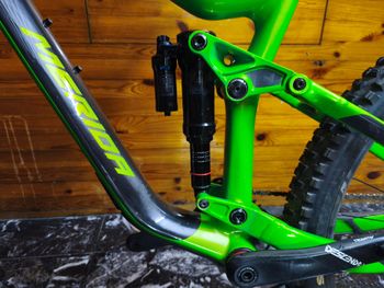Used Merida ONE-SIXTY 8000 2018 2018 Mountainbike, Green, 27.5 — image 2 of 6