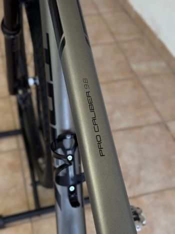 Used Trek Procaliber SRAM XX1 Eagle 2017 Mountainbike, Light Gray — image 4 of 11