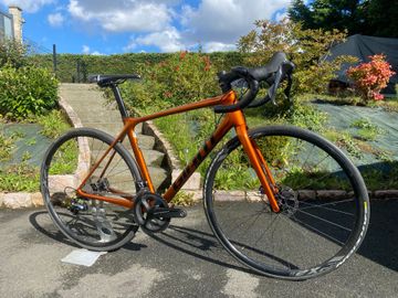 Used Giant TCR Advanced Disc 1 2022 2022 Road & Gravel, Orange — image 1 of 10
