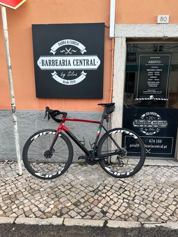 Used Colnago C68 2023 Road & Gravel, Red — image 3 of 4