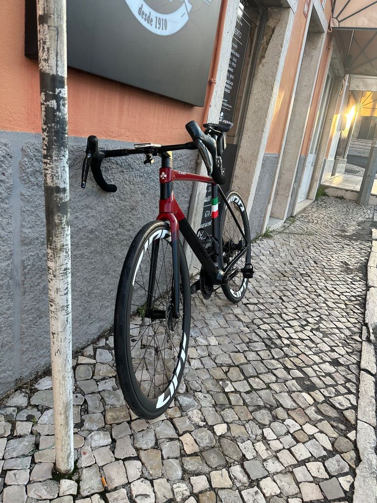 Used Colnago C68 2023 Road & Gravel, Red — image 4 of 4