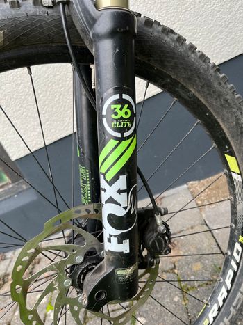 Used GT Sanction Pro 2017 2017 Mountainbike, Green, 27.5 — image 7 of 9