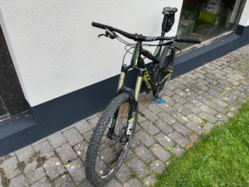 Used GT Sanction Pro 2017 2017 Mountainbike, Green, 27.5 — image 2 of 9