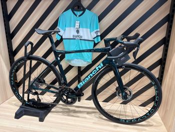Used Bianchi Specialissima Shimano Dura Ace Di2 2025 Road & Gravel