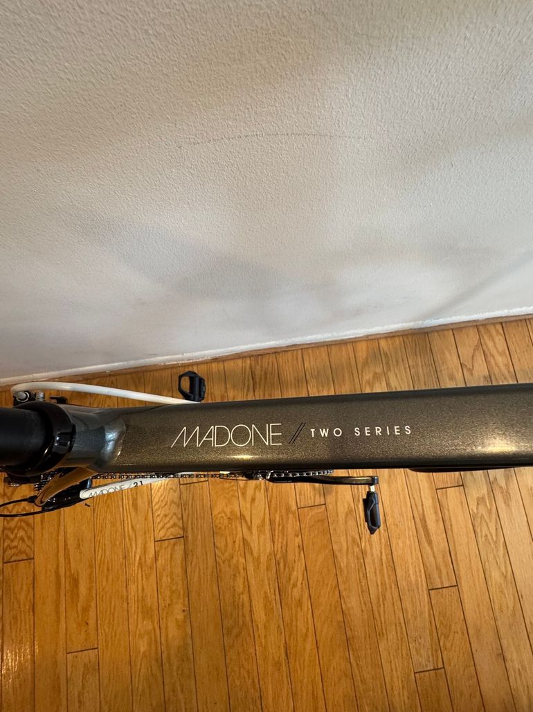 Used Trek Madone 2.1 H2 (Compact) 2013 2013 Road & Gravel, Black — image 5 of 8