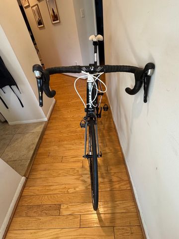 Used Trek Madone 2.1 H2 (Compact) 2013 2013 Road & Gravel, Black — image 4 of 8