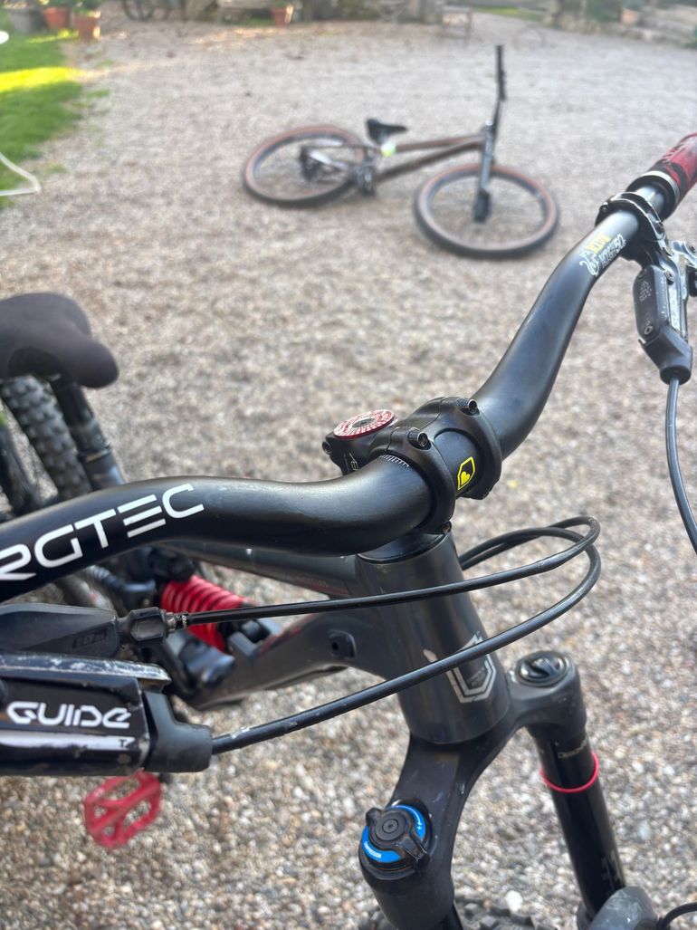 Used Commencal Clash SRAM X4 2021 Mountainbike, Light Gray — image 4 of 11