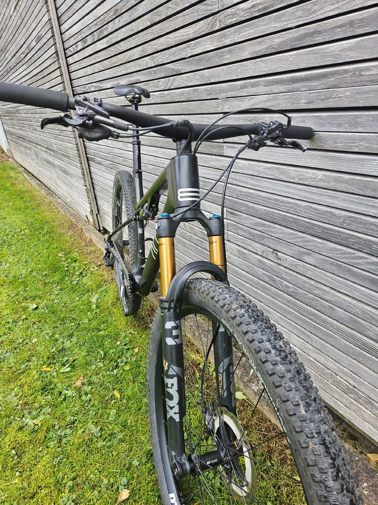 Used ARC8 Evolve Shimano Deore XT 2024 Mountainbike, Black, 29 — image 15 of 17