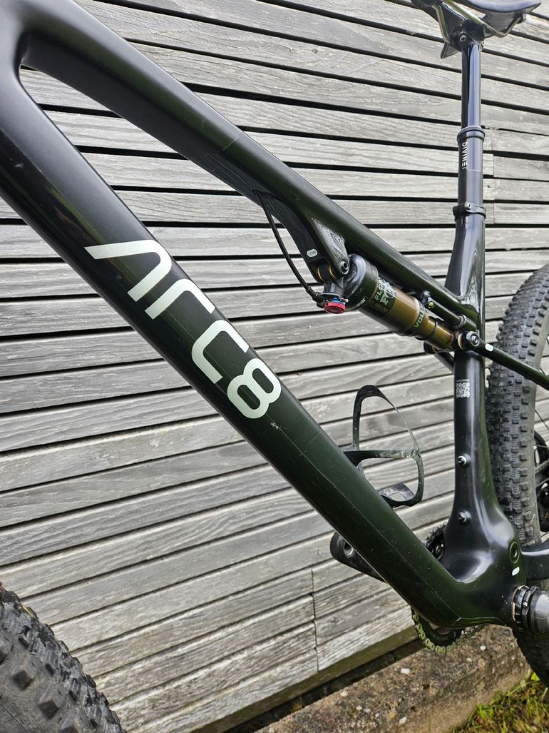 Used ARC8 Evolve Shimano Deore XT 2024 Mountainbike, Black, 29 — image 12 of 17