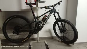 Used Trek Slash SRAM GX 2020 Mountainbike, Black, 29 — image 1 of 3