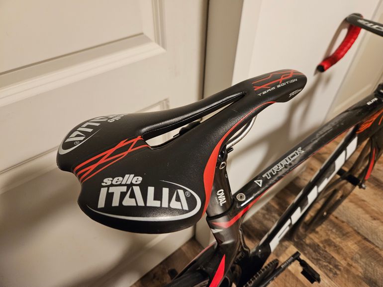 Used Fuji Track Single Speed / Fixed Gear 2016 Road & Gravel, Red — image 4 of 5