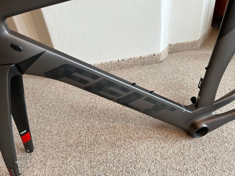 Used FELT AR AVANCED 2024 Road & Gravel, Light Gray — image 7 of 11