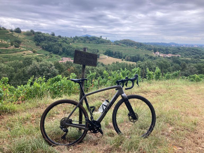 Used Trek Checkpoint Shimano GRX 2023 Road & Gravel, Light Gray — image 2 of 3