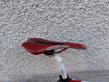 Used Fuji Roubaix LTD 2011 Road & Gravel, Red — image 4 of 5