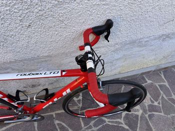 Used Fuji Roubaix LTD 2011 Road & Gravel, Red — image 3 of 5