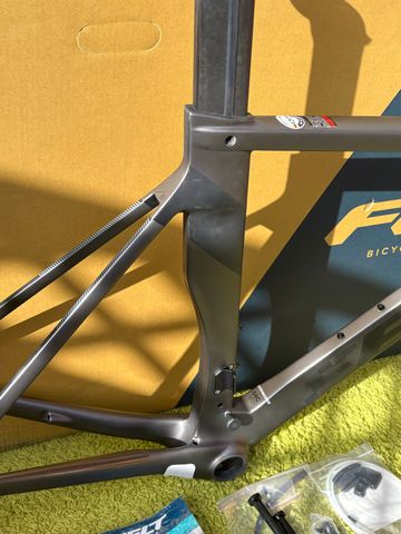 Gebrauchtes Felt AR Advanced 2024 Road & Gravel, Hellgrau — Bild 10 von 11