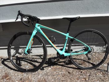 Used Liv Invite CoMax 2018 2018 Road & Gravel, Green — image 6 of 12