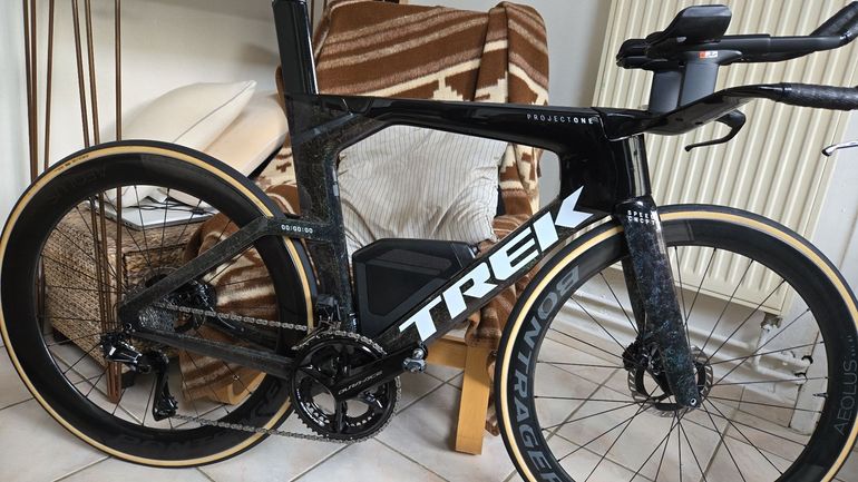Used Trek Speed Concept SLR 9 2024 2024 Road & Gravel, Black — image 1 of 7