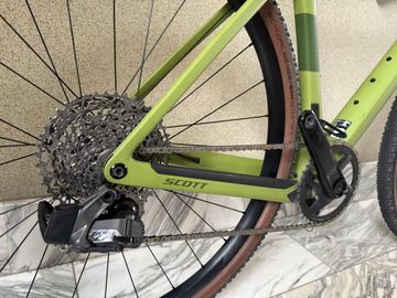 Used Scott Addict SRAM Rival eTap AXS 2024 Road & Gravel, Green — image 3 of 4