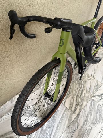 Used Scott Addict SRAM Rival eTap AXS 2024 Road & Gravel, Green — image 4 of 4