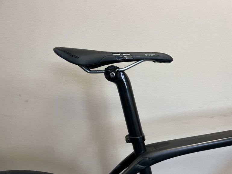 Used Trek Domane SL 6 Disc 2019 2019 Road & Gravel, Black — image 9 of 12