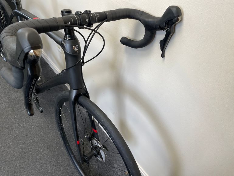 Used Trek Domane SL 6 Disc 2019 2019 Road & Gravel, Black — image 5 of 12