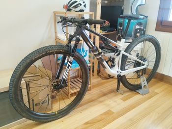 Used BMC Fourstroke SRAM X01 Eagle AXS 2024 Mountainbike, White — image 2 of 7