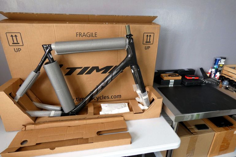 Used Time Alpe D'huez 2025 Road & Gravel, Light Gray — image 2 of 25