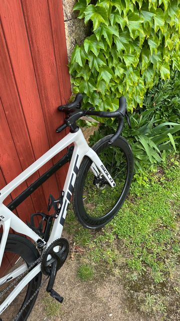 Used GIRS Solo - 56 2024 Road & Gravel, White — image 3 of 4