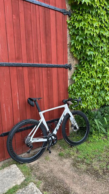 Used GIRS Solo - 56 2024 Road & Gravel, White — image 2 of 4