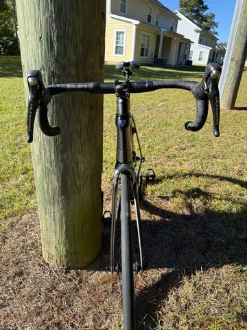Used Trek Madone SL 6 2019 2019 Road & Gravel, Black — image 3 of 8