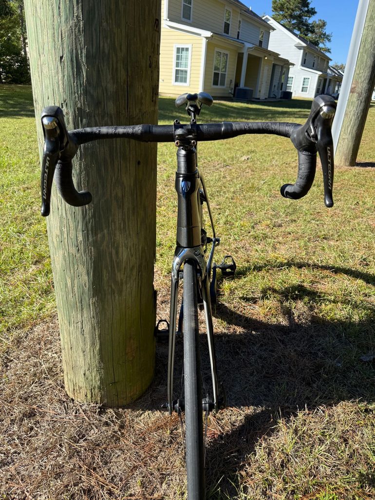 Used Trek Madone SL 6 2019 2019 Road & Gravel, Black — image 3 of 8