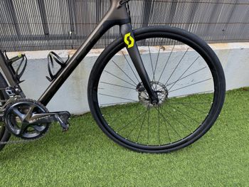 Used Scott Addict 10 disc 2019 2019 Road & Gravel, Black — image 6 of 8