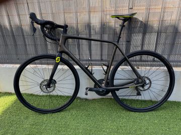 Used Scott Addict 10 disc 2019 2019 Road & Gravel, Black — image 2 of 8