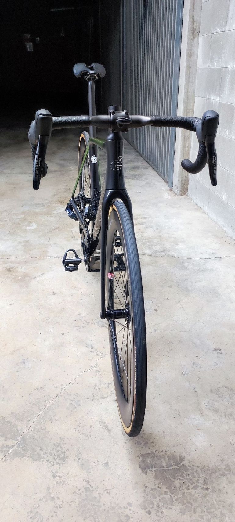 Used Cervélo R5 Force eTap AXS 2024 2024 Road & Gravel, Green — image 11 of 15