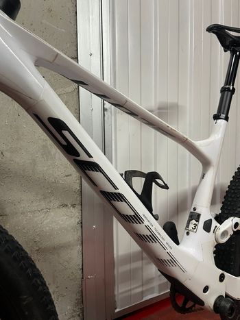 Used Scott Spark RC Pro 2022 2022 Mountainbike, White, 29 — image 4 of 10