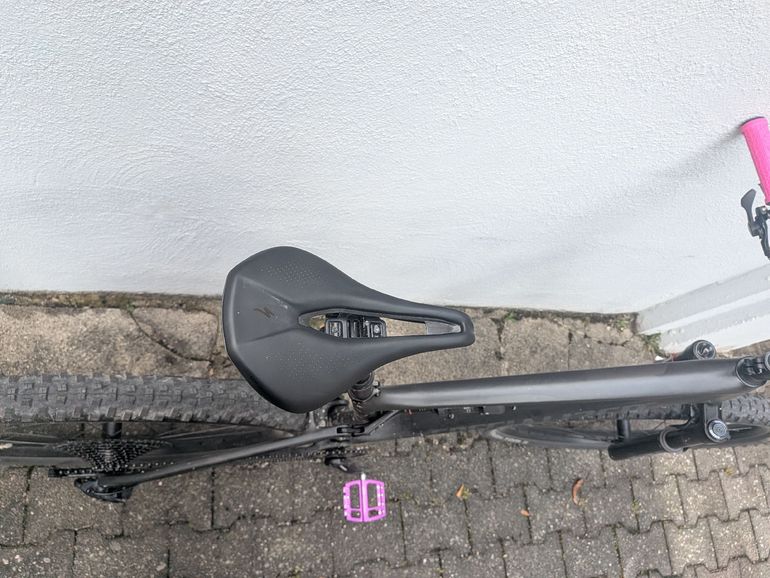 Used Specialized Epic EVO Comp 2022 2022 Mountainbike, Light Gray, 29 — image 11 of 15