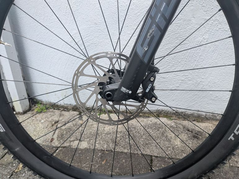 Used Specialized Epic EVO Comp 2022 2022 Mountainbike, Light Gray, 29 — image 9 of 15