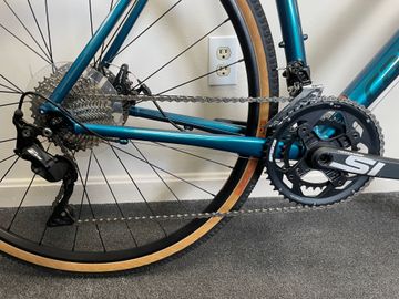 Used Cannondale CAADX 105 SE 2019 2019 Road & Gravel, Blue — image 6 of 9