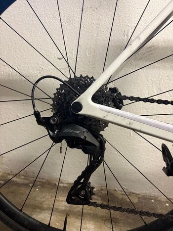Used Canyon Ultimate Shimano 105 2026 Road & Gravel, White — image 4 of 7