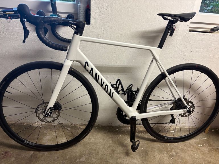 Used Canyon Ultimate Shimano 105 2026 Road & Gravel, White — image 2 of 7